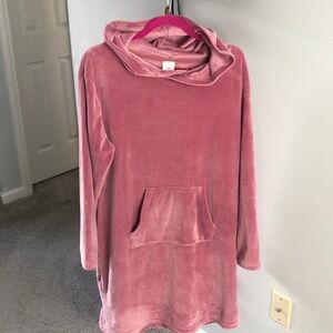 NWOT Velvety Sweatshirt.Size L/XL